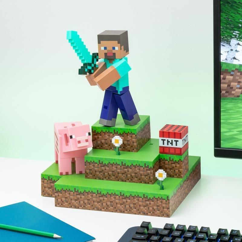 PALADONE STEVE DIORAMA LIGHT LAMPADA DA
TAVOLO MINECRAFT FIGURAL