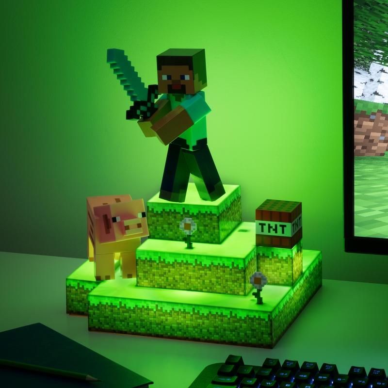 PALADONE STEVE DIORAMA LIGHT LAMPADA DA
TAVOLO MINECRAFT FIGURAL