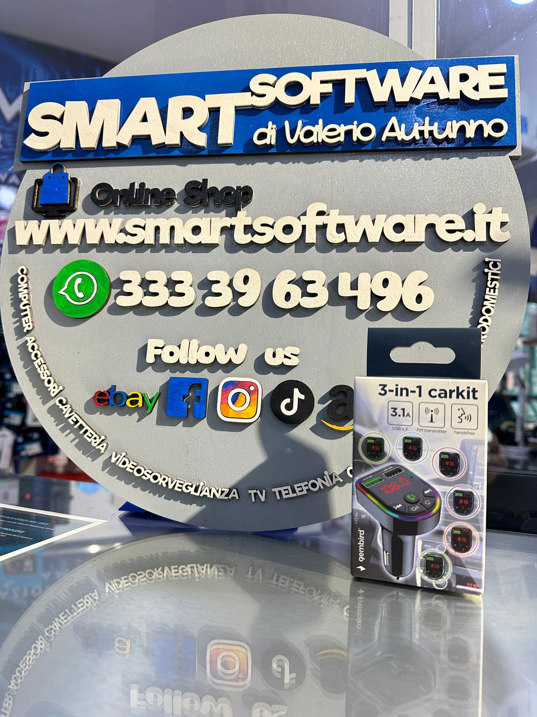 Carkit BT con trasmettitore FM, nero
